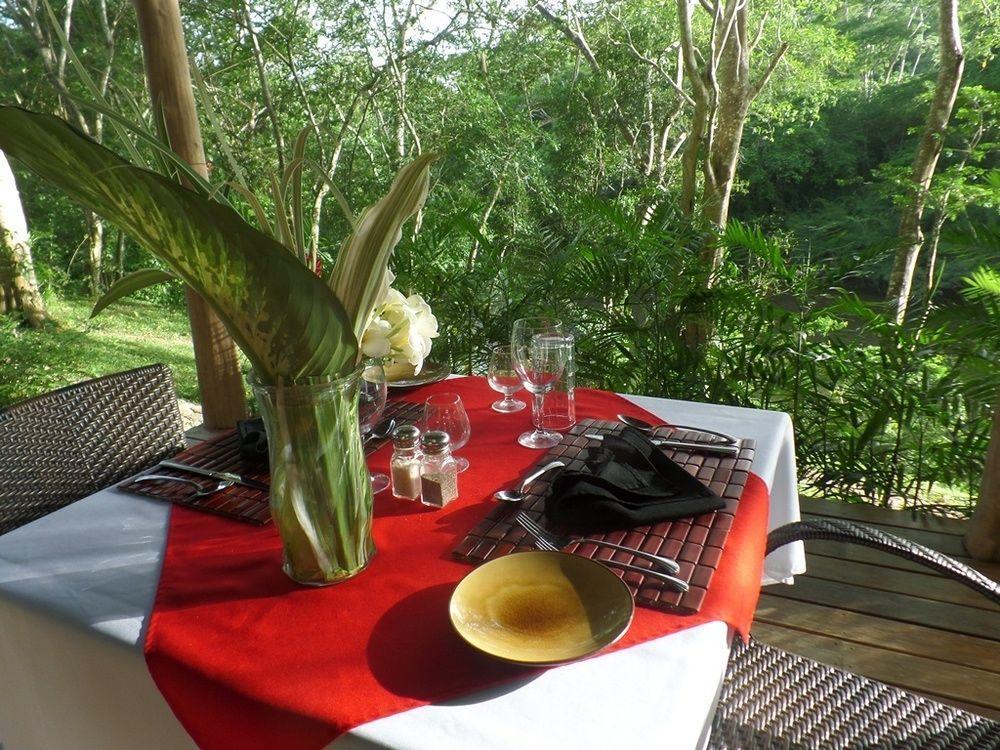 Mystic River Resort San Ignacio Bagian luar foto