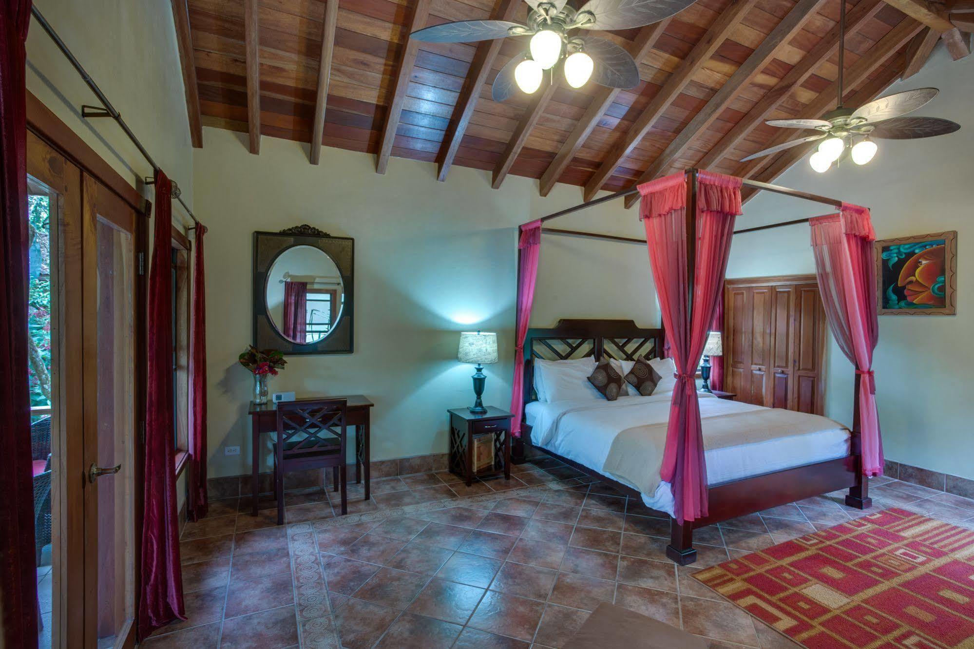 Mystic River Resort San Ignacio Bagian luar foto