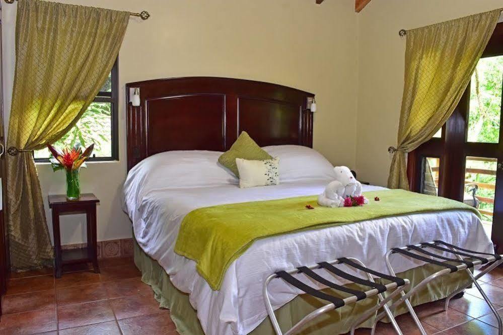 Mystic River Resort San Ignacio Bagian luar foto