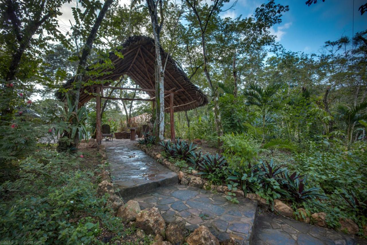Mystic River Resort San Ignacio Bagian luar foto