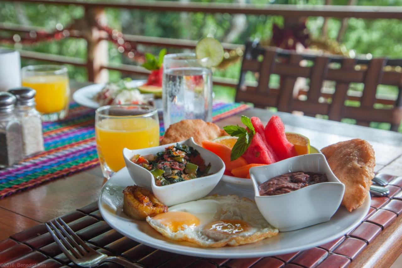 Mystic River Resort San Ignacio Bagian luar foto